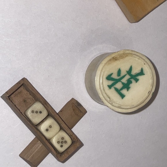 Antique Japanese Mah Jong Game 1920s Wood Tiles Bovine Dice Discs And Sticks - Picture 4 of 16